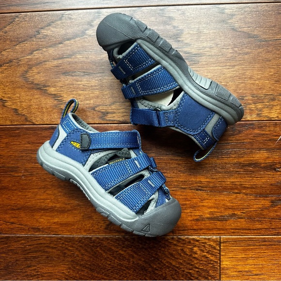 Keen Kids Navy and Charcoal Sandals - Picture 2 of 6